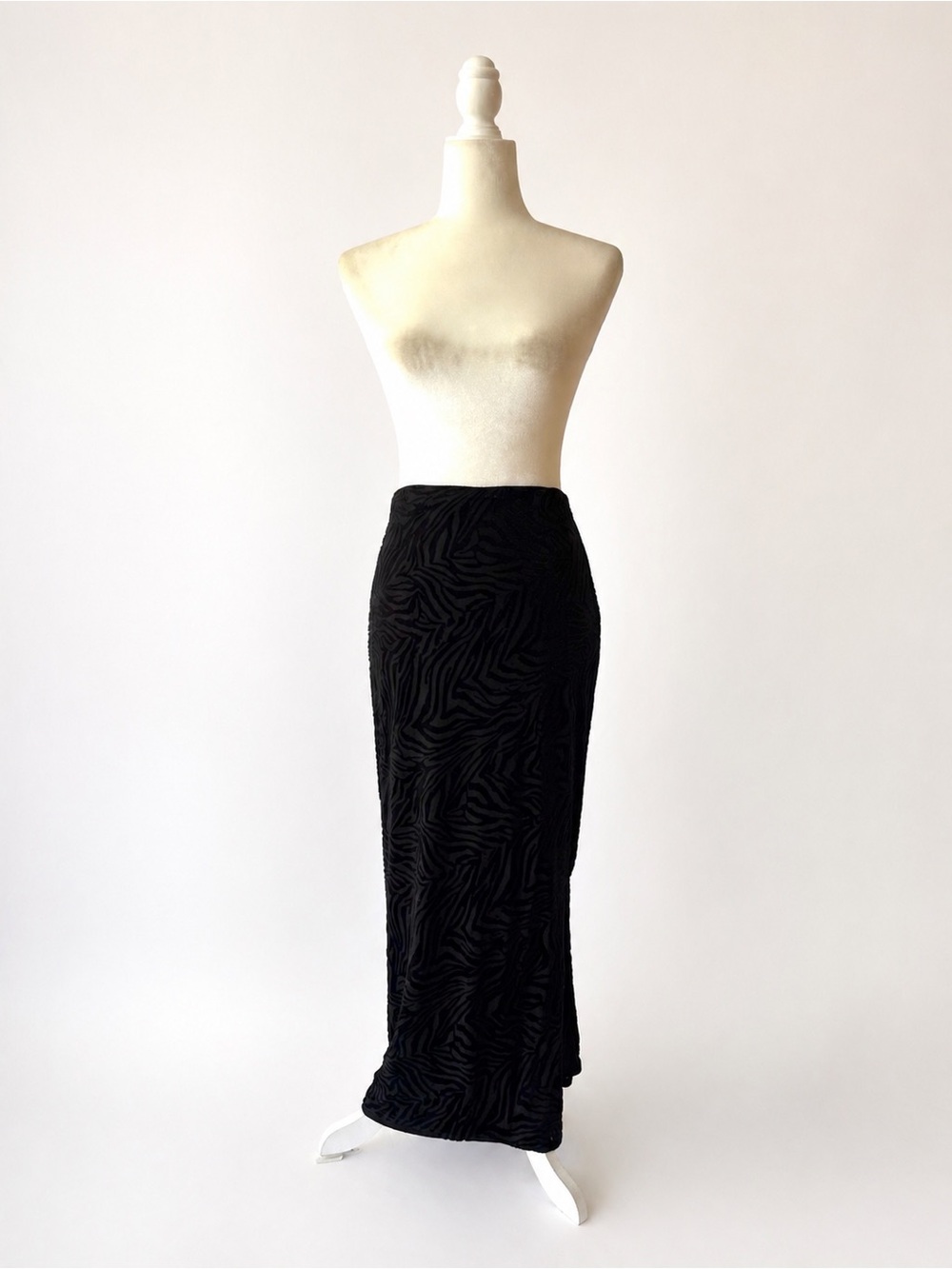 Missguided Black Textured Zebra Maxi Skirt – Size US 10 (UK 14 / EU 42)